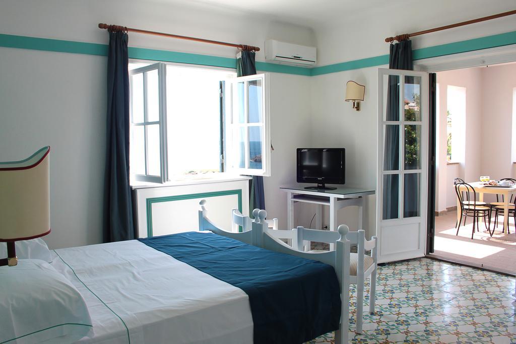 Sunbay Park Hotel Civitavecchia Exterior photo